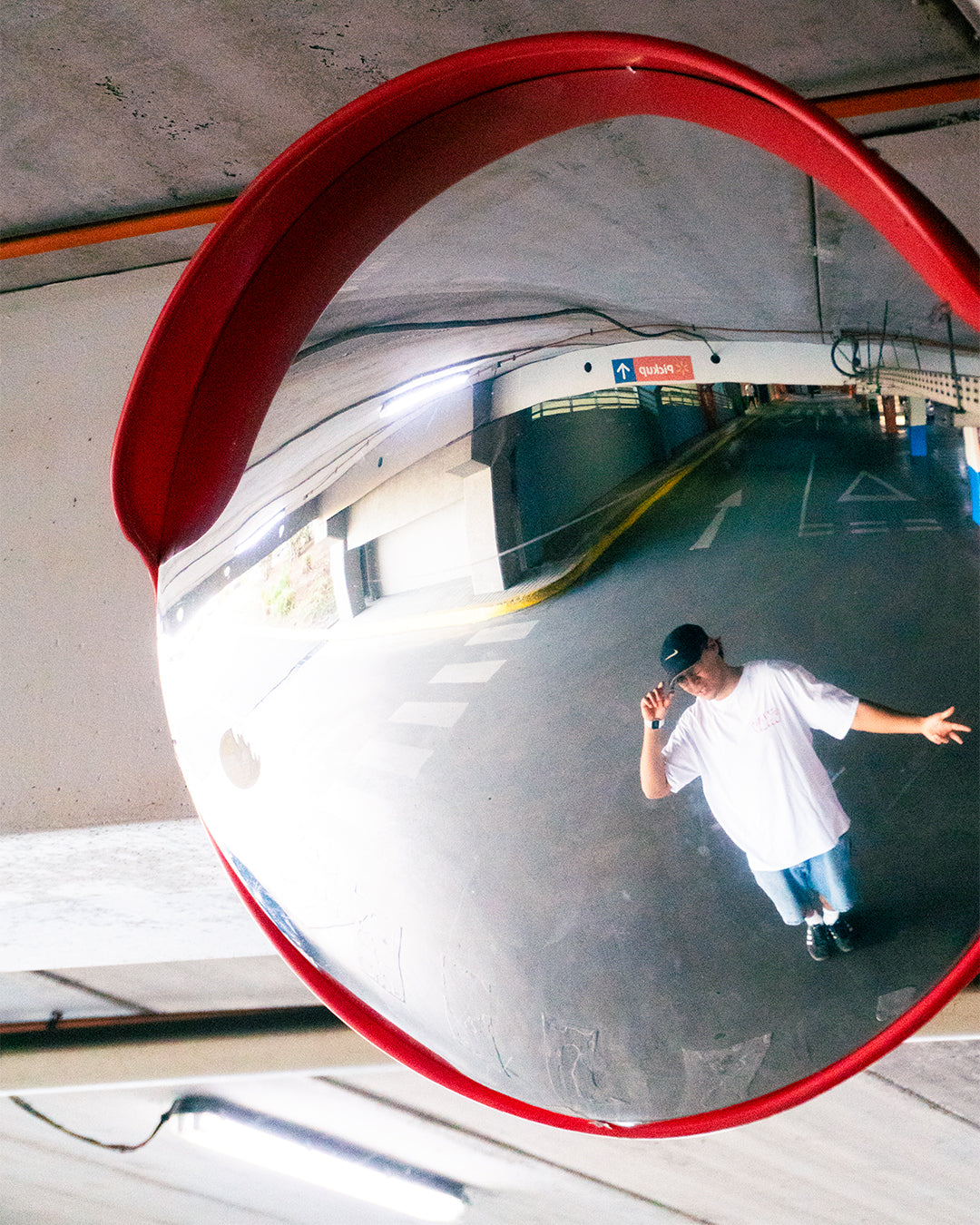 AL SUR DEL ASTRO - WHITE TEE